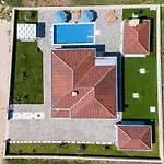 Villa Stonevilla By Aneo Travel *