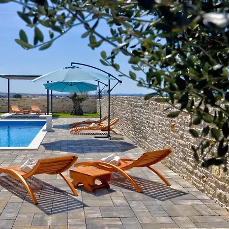 Stonevilla By Aneo Travel Villa