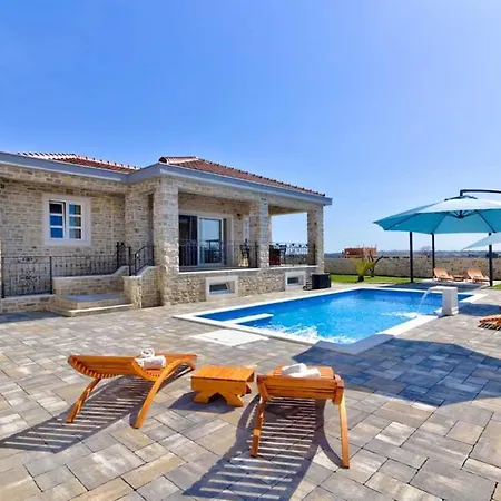 Stonevilla By Aneo Travel Vrsi