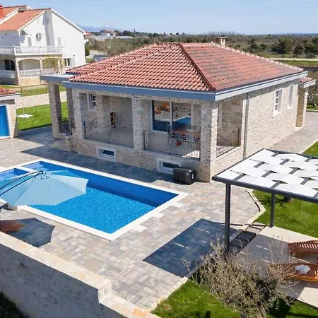 Stonevilla By Aneo Travel