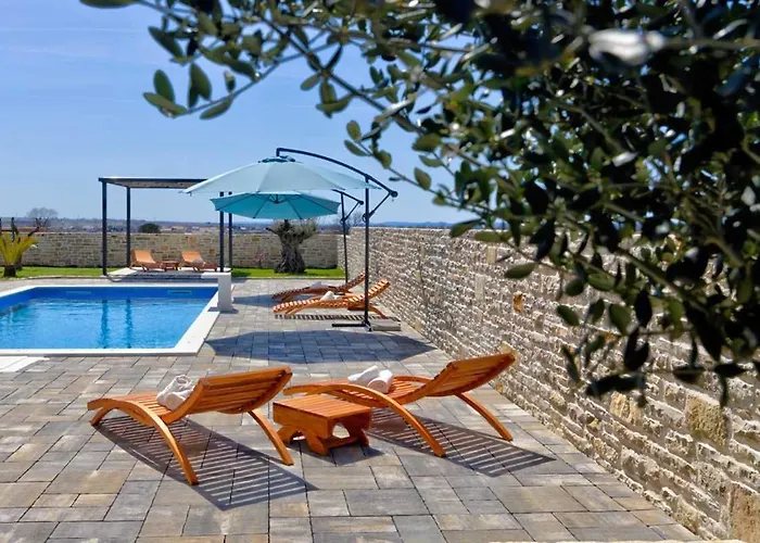 Stonevilla By Aneo Travel 别墅