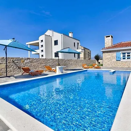 Stonevilla By Aneo Travel * Vrsi