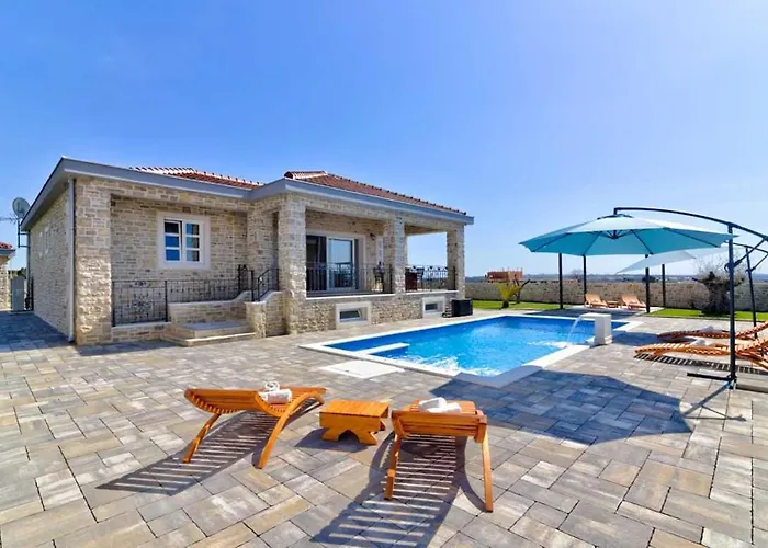 Stonevilla By Aneo Travel Vrsi